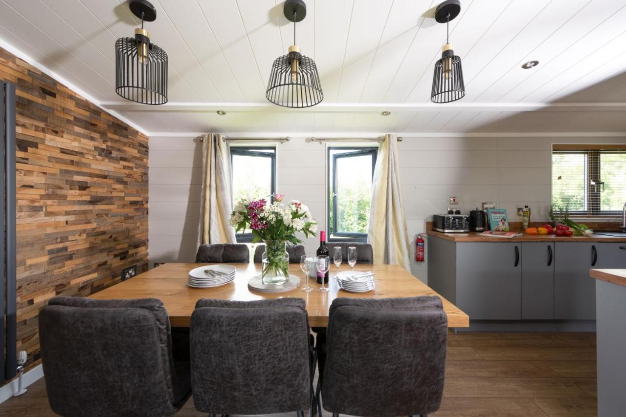 Primrose Lodge, 25 Roadford Lake Lodges Lifton Kültér fotó
